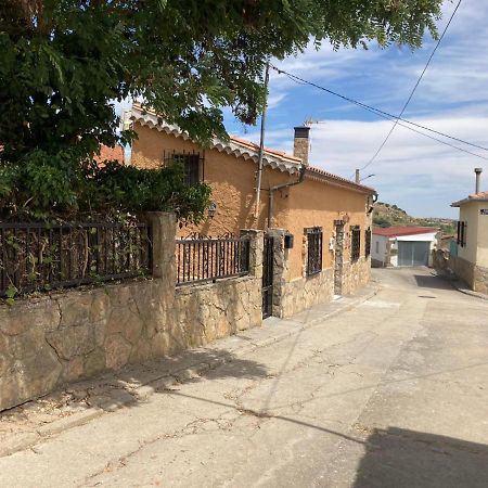 Casa Rural Neira Almenara de Tormes Exterior foto