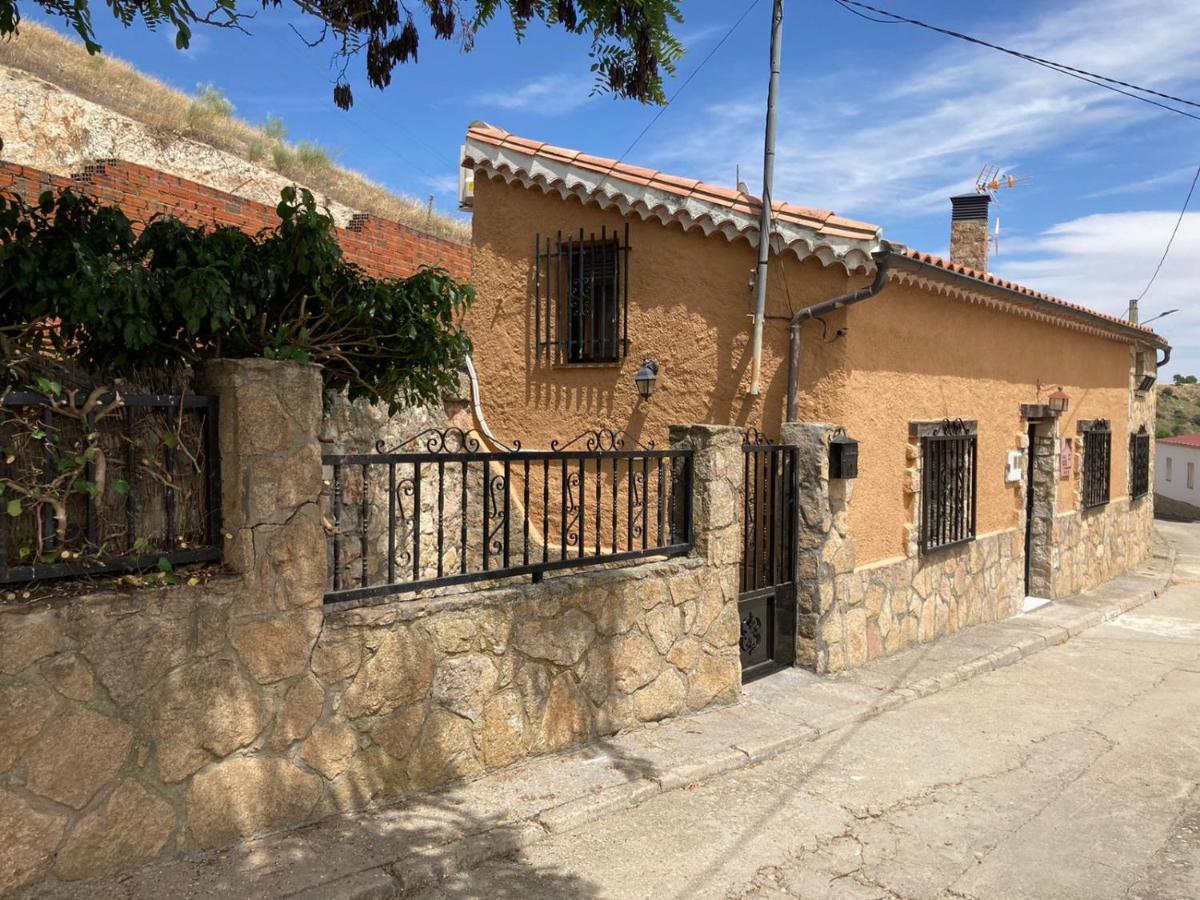 Casa Rural Neira Almenara de Tormes Exterior foto