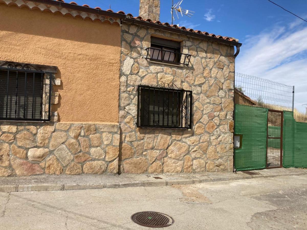Casa Rural Neira Almenara de Tormes Exterior foto